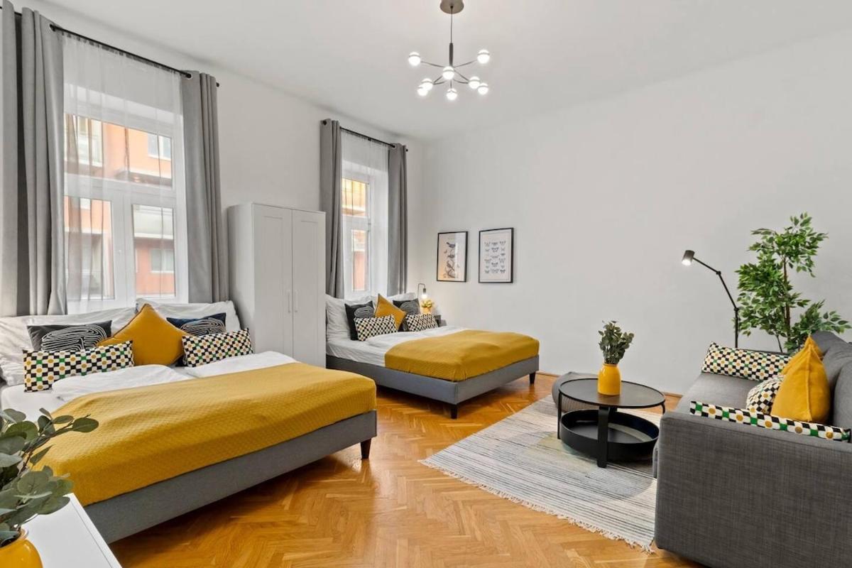For Big Groups I Wifi I 5 Min To Subway Apartment *